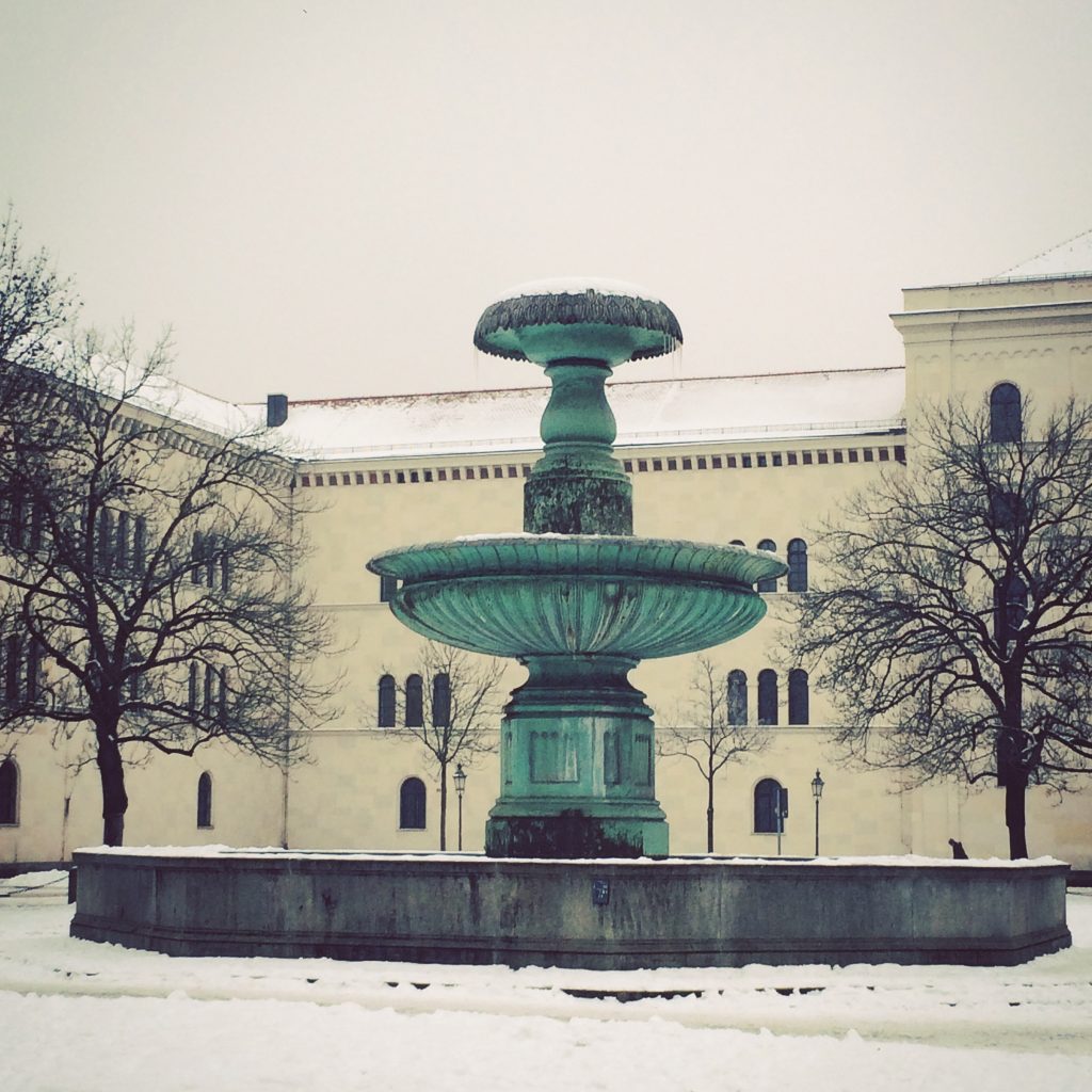 =fountain =lmumunich =univeristymunich